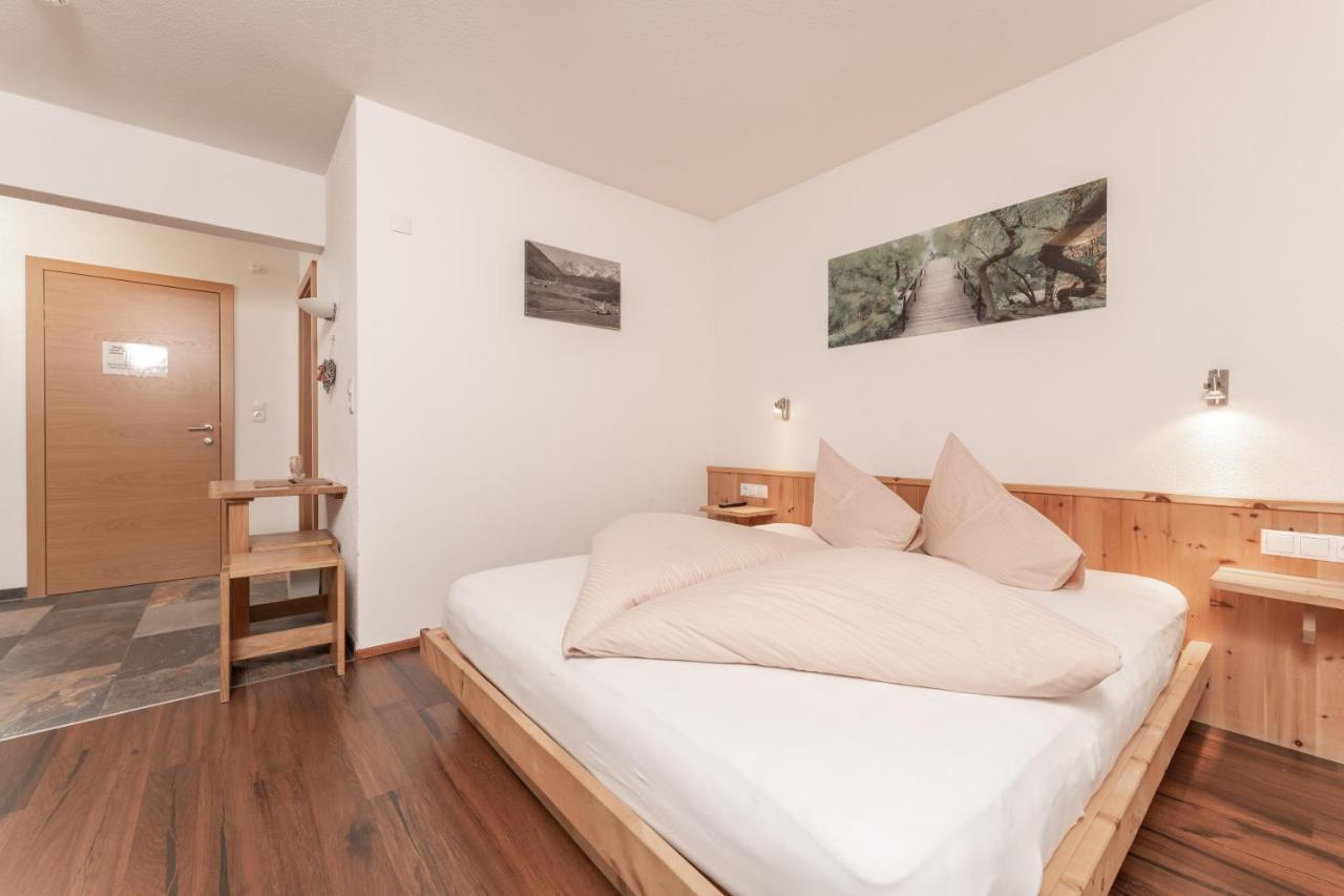Aparthotel Ambiente Umhausen Esterno foto